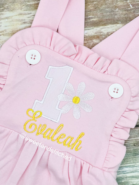 Monogrammed baby girl cake smash outfit with 1 and daisy, girls floral birthday bubble outfit, daisy 1st birthday outfit