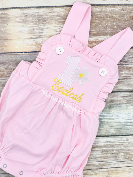 Monogrammed baby girl cake smash outfit with 1 and daisy, girls floral birthday bubble outfit, daisy 1st birthday outfit