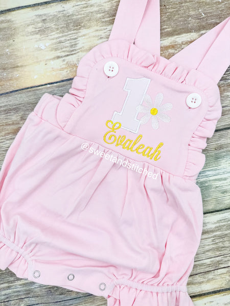 Monogrammed baby girl cake smash outfit with 1 and daisy, girls floral birthday bubble outfit, daisy 1st birthday outfit