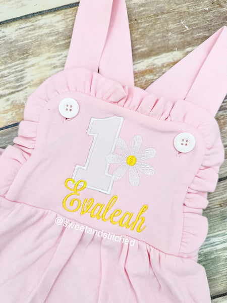 Monogrammed baby girl cake smash outfit with 1 and daisy, girls floral birthday bubble outfit, daisy 1st birthday outfit