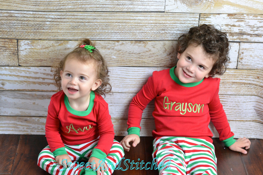 Red and Green Stripe Children's Holiday Monogram Name Pajama Set –  itsmypartykids